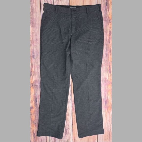 Nike Golf Tour Performance Dri-Fit Mens Pants 33x32 Chevron Print - Picture 1 of 8